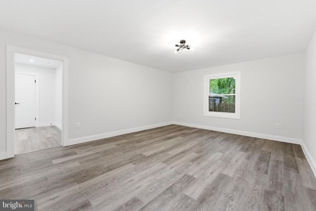 27 PARKSIDE CIR, Willingboro, NJ 08046