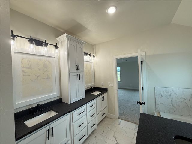2706 Belle Crossing Drive, Enid, OK 73703