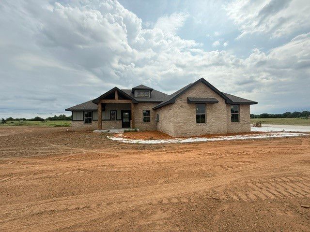 2706 Belle Crossing Drive, Enid, OK 73703