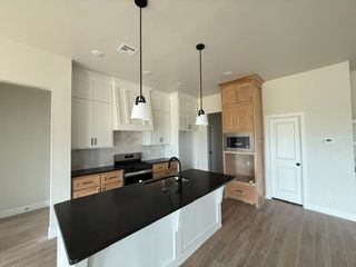 2706 Belle Crossing Drive, Enid, OK 73703