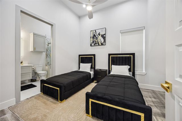 3458 Simmons St Street, Houston, TX 77004