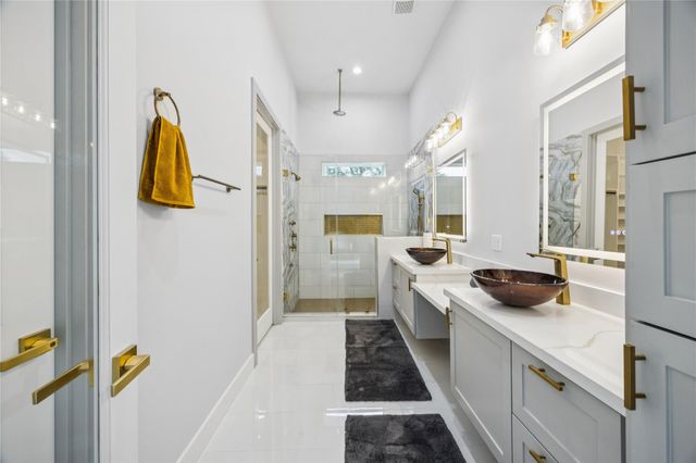 3458 Simmons St Street, Houston, TX 77004