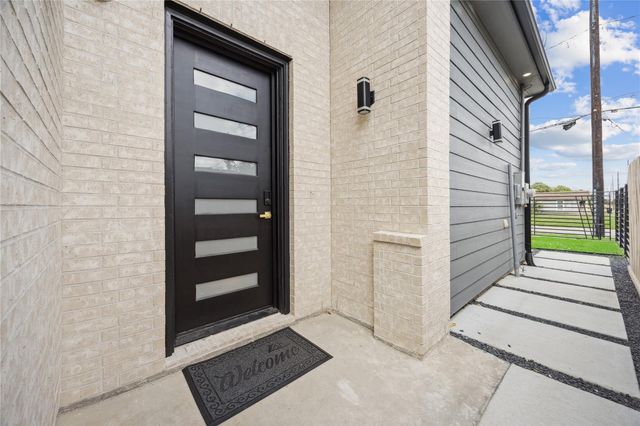 3458 Simmons St Street, Houston, TX 77004