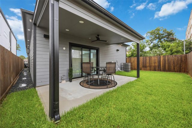 3458 Simmons St Street, Houston, TX 77004