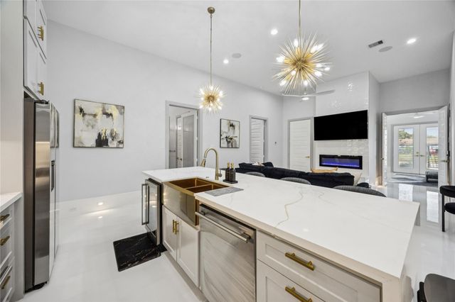 3458 Simmons St Street, Houston, TX 77004