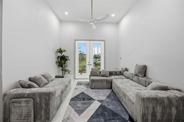 3458 Simmons St Street, Houston, TX 77004