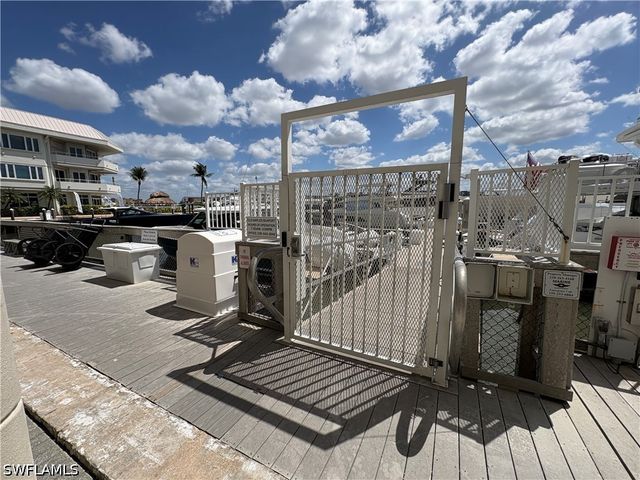 1001 10th AVE S, Naples, FL 34102