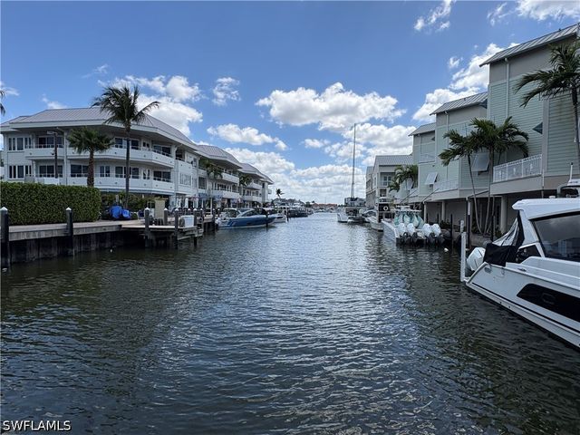 1001 10th AVE S, Naples, FL 34102