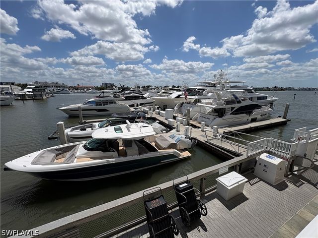 1001 10th AVE S, Naples, FL 34102