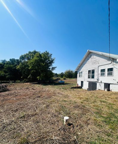 14480 E Spur N, Stockton, MO 65785