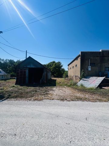 14480 E Spur N, Stockton, MO 65785