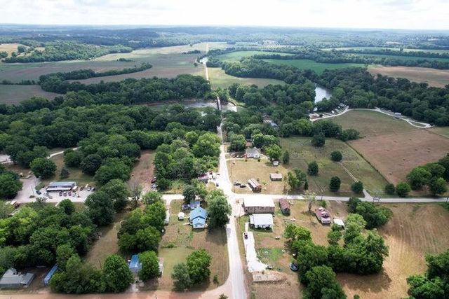 14480 E Spur N, Stockton, MO 65785