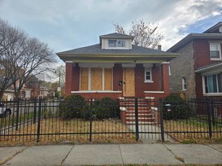 7135 S WOODLAWN Avenue, Chicago, IL 60619