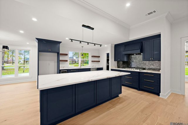 5912 Harness Rd, Saint George, LA 70817