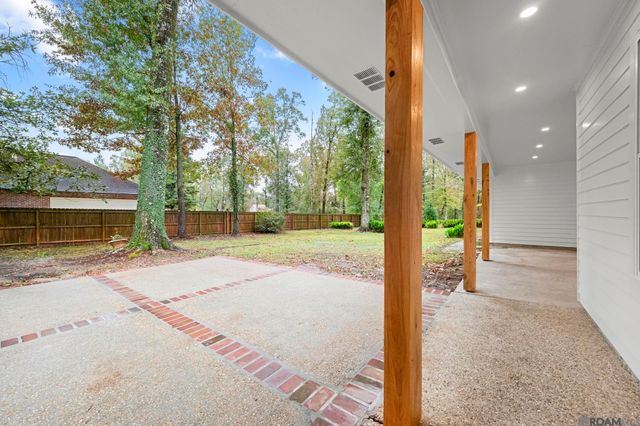 5912 Harness Rd, Saint George, LA 70817