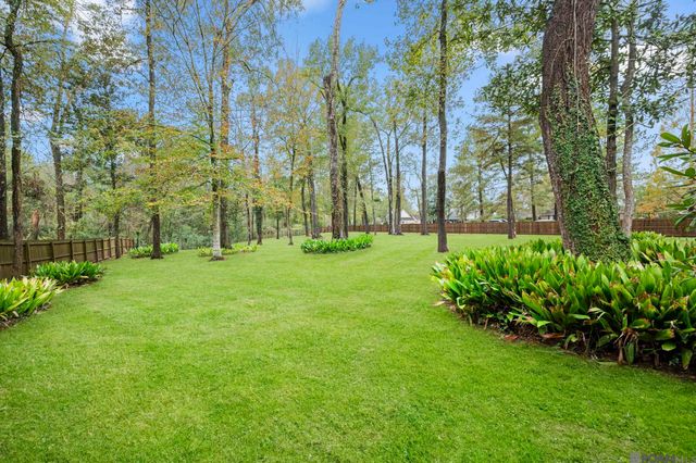 5912 Harness Rd, Saint George, LA 70817