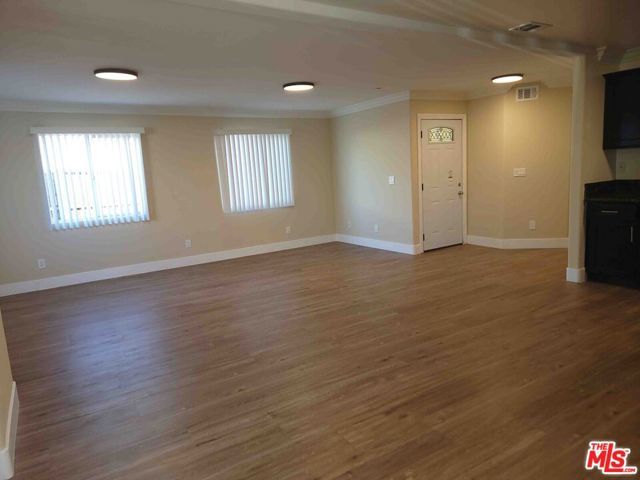 7216 10th Ave, Los Angeles, CA 90043