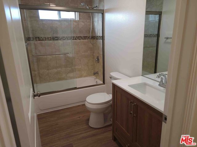 7216 10th Ave, Los Angeles, CA 90043