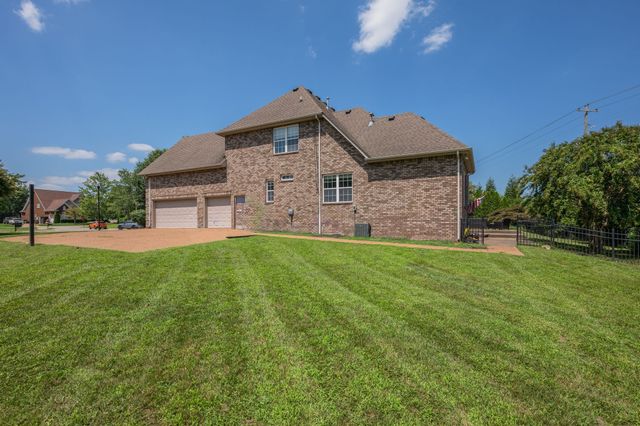 5006 Fremantle Ct, Spring Hill, TN 37174