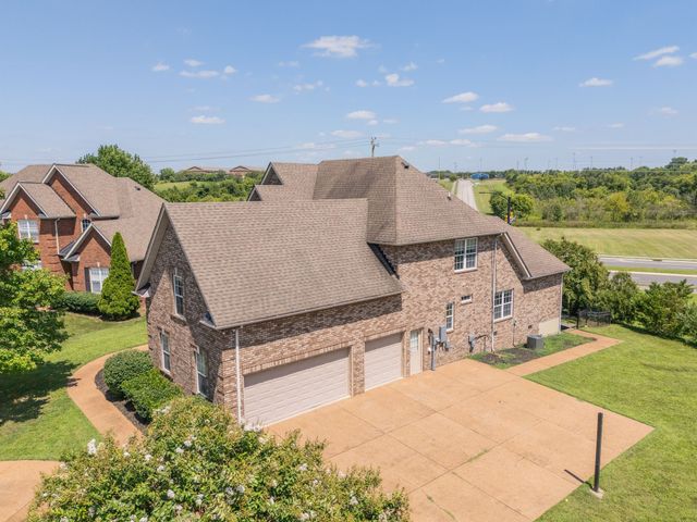 5006 Fremantle Ct, Spring Hill, TN 37174