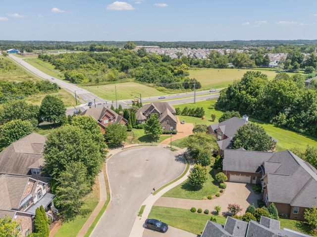 5006 Fremantle Ct, Spring Hill, TN 37174