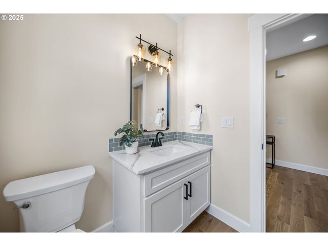 3813 Sw MCKINLEY St, Gresham, OR 97080