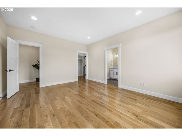 3813 Sw MCKINLEY St, Gresham, OR 97080