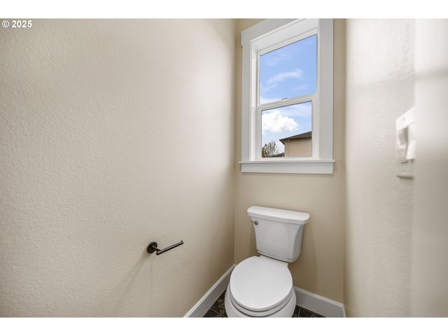 3813 Sw MCKINLEY St, Gresham, OR 97080