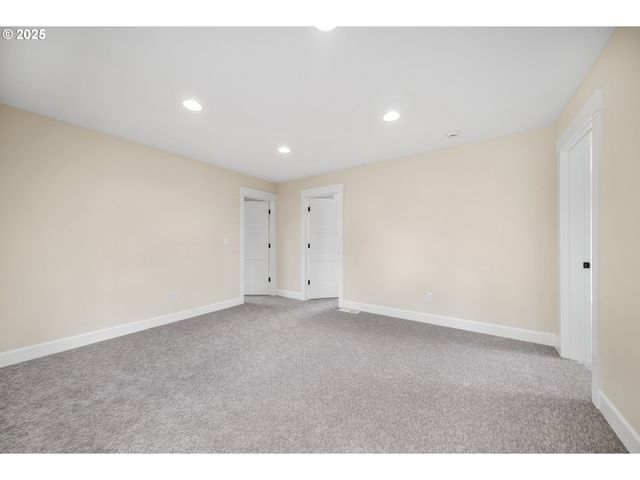 3813 Sw MCKINLEY St, Gresham, OR 97080