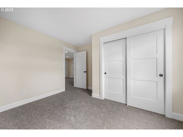 3813 Sw MCKINLEY St, Gresham, OR 97080