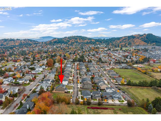 3813 Sw MCKINLEY St, Gresham, OR 97080