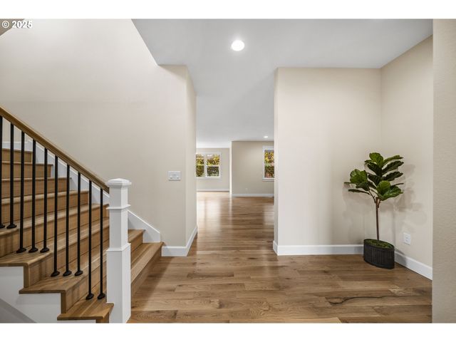 3813 Sw MCKINLEY St, Gresham, OR 97080