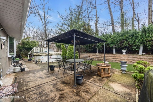 12 Avon Way, Parlin, NJ 08859