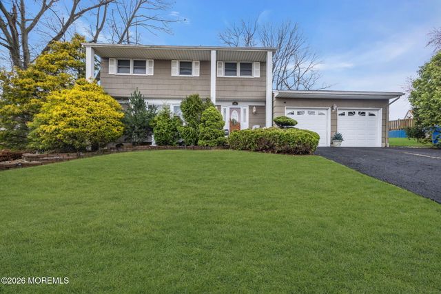 12 Avon Way, Parlin, NJ 08859