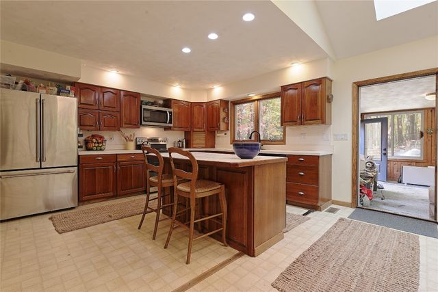 4244 PRESTWICK Drive, Erie, PA 16506