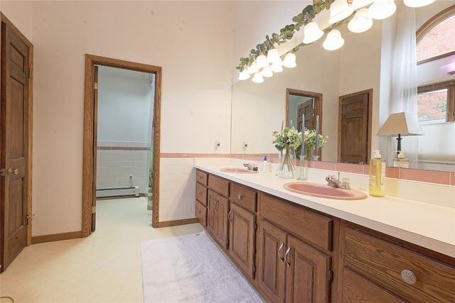 4244 PRESTWICK Drive, Erie, PA 16506