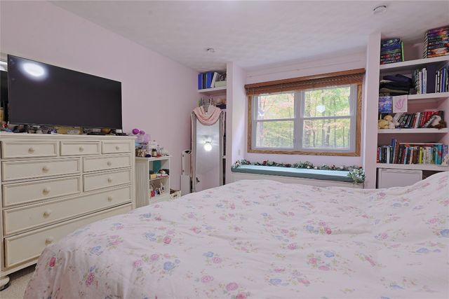 4244 PRESTWICK Drive, Erie, PA 16506