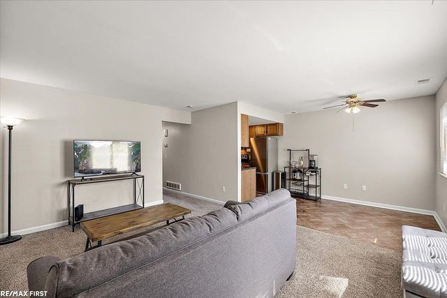 17445 Utica Oaks Lane, Roseville, MI 48066