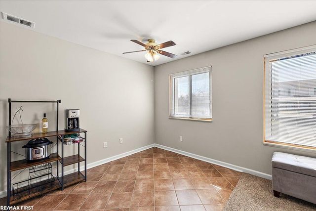 17445 Utica Oaks Lane, Roseville, MI 48066