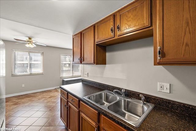 17445 Utica Oaks Lane, Roseville, MI 48066