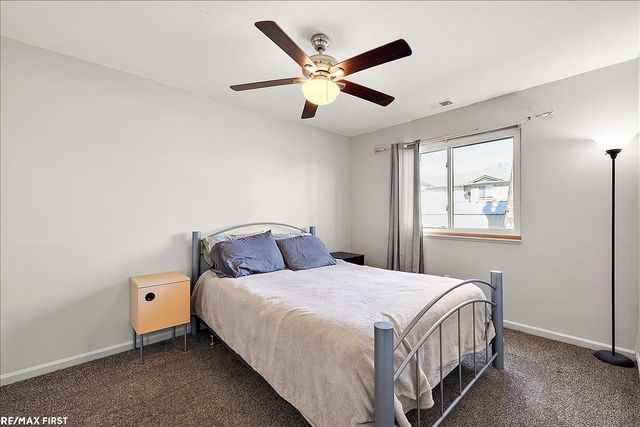 17445 Utica Oaks Lane, Roseville, MI 48066