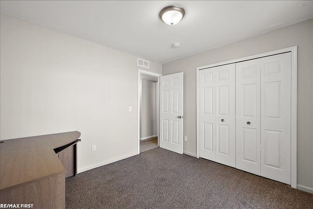 17445 Utica Oaks Lane, Roseville, MI 48066