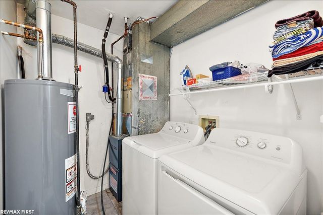 17445 Utica Oaks Lane, Roseville, MI 48066