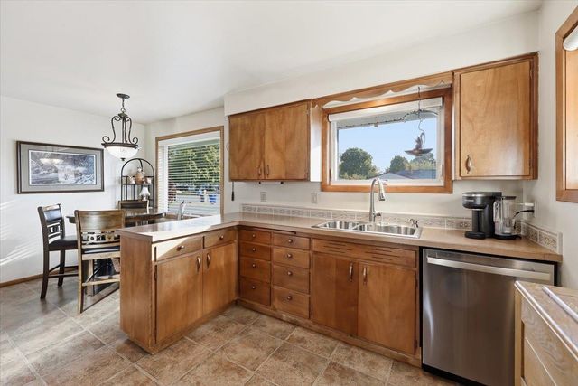 117 N Sunderland Rd, Spokane Valley, WA 99206