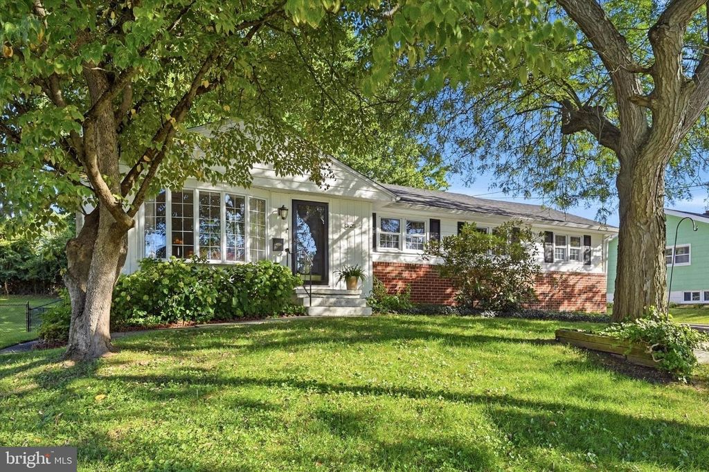 3625 N CLEARWATER LN, BROOKHAVEN, PA 19015 — exterior