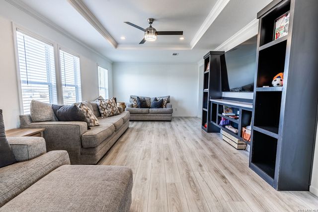 313 Clara Ridge, Marion, TX 78124