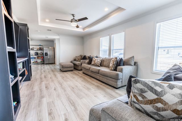 313 Clara Ridge, Marion, TX 78124