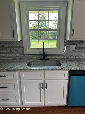 106 SUNFLOWER Dr, Campbellsville, KY 42718