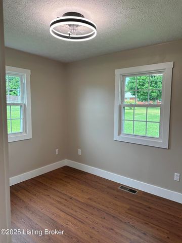 106 SUNFLOWER Dr, Campbellsville, KY 42718
