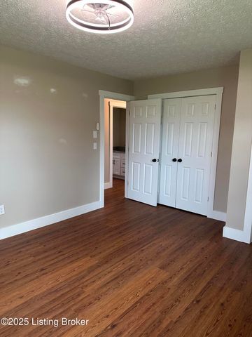 106 SUNFLOWER Dr, Campbellsville, KY 42718